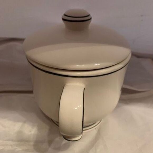 Katie & Mandy Forever Family Sugar Bowl With Lid - Picture 6 of 11